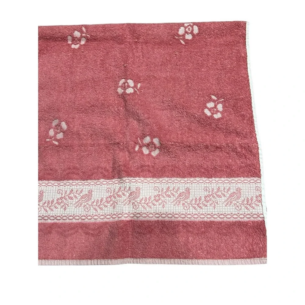 Vtg MCM Cannon Barbie Pink Flower Bath Towel Velour Sculpted White Bird Made USA